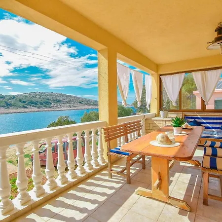 House Petra Ferienhaus Žirje