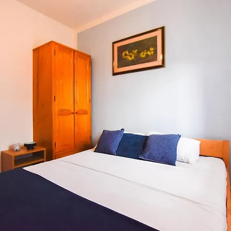 בית נופש House Petra Žirje