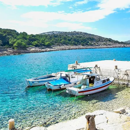 House Petra Ferienhaus Žirje